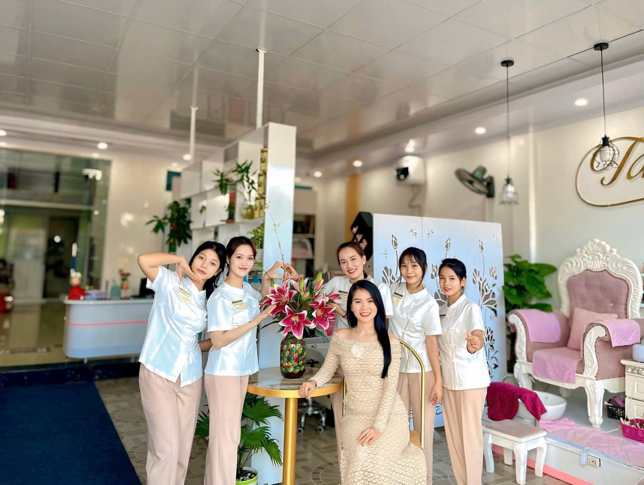 Đồng phục Spa Minh Khôi